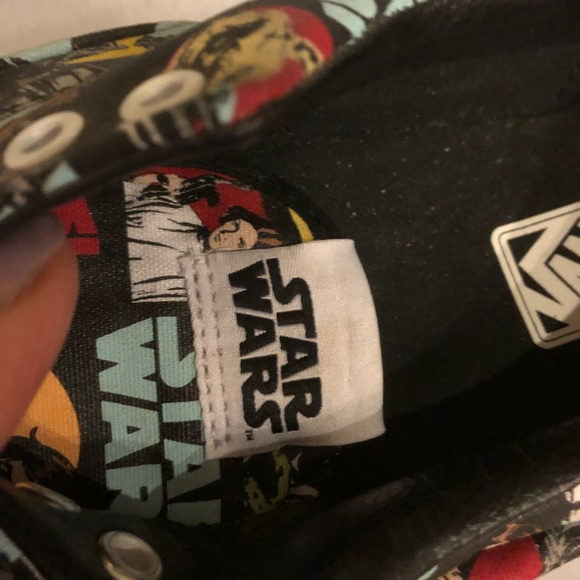 Vans, Star Wars Limited Edition Sneakers. - Picture 4 of 13